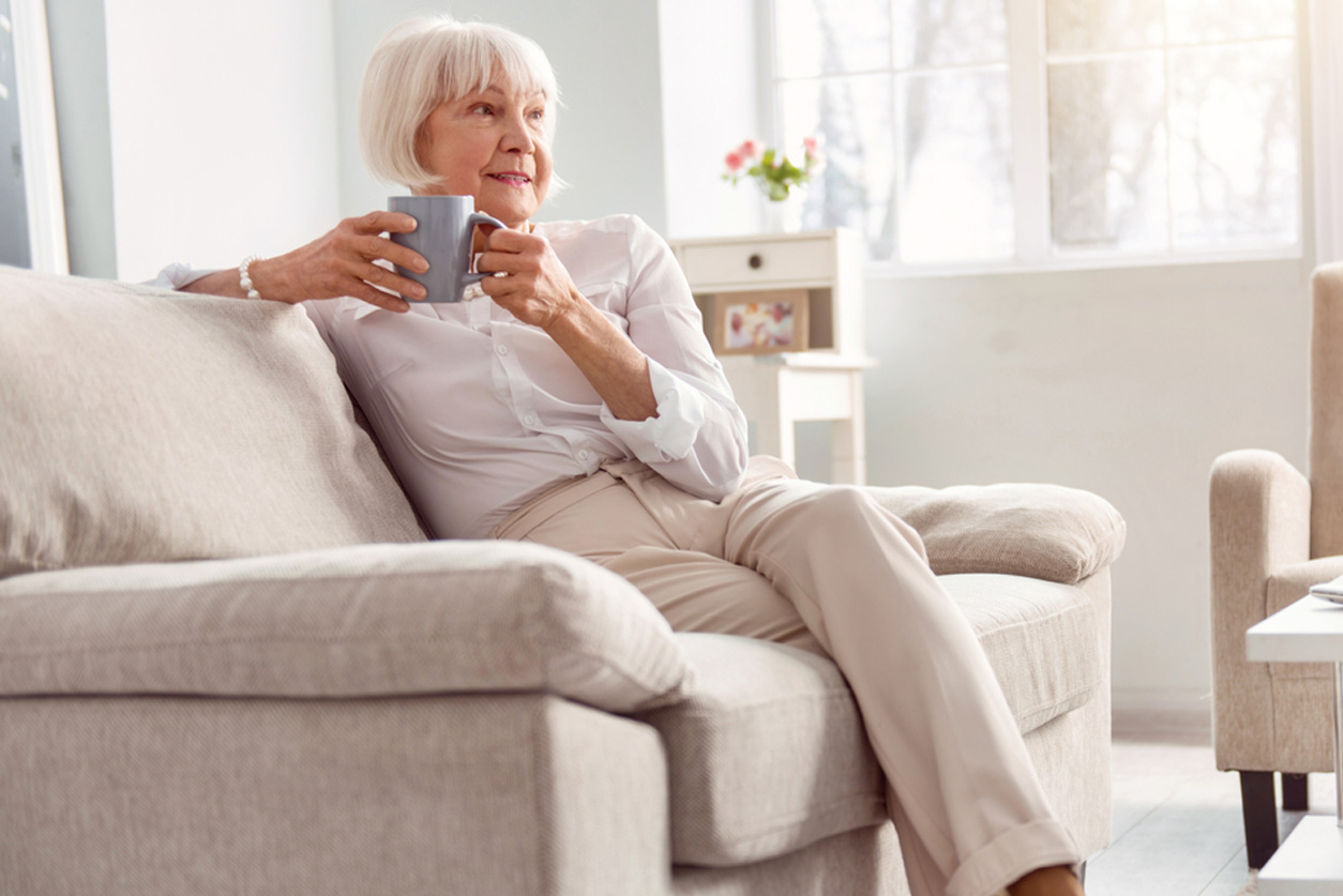 Senior_Lady_Cottage_Flip_PRV